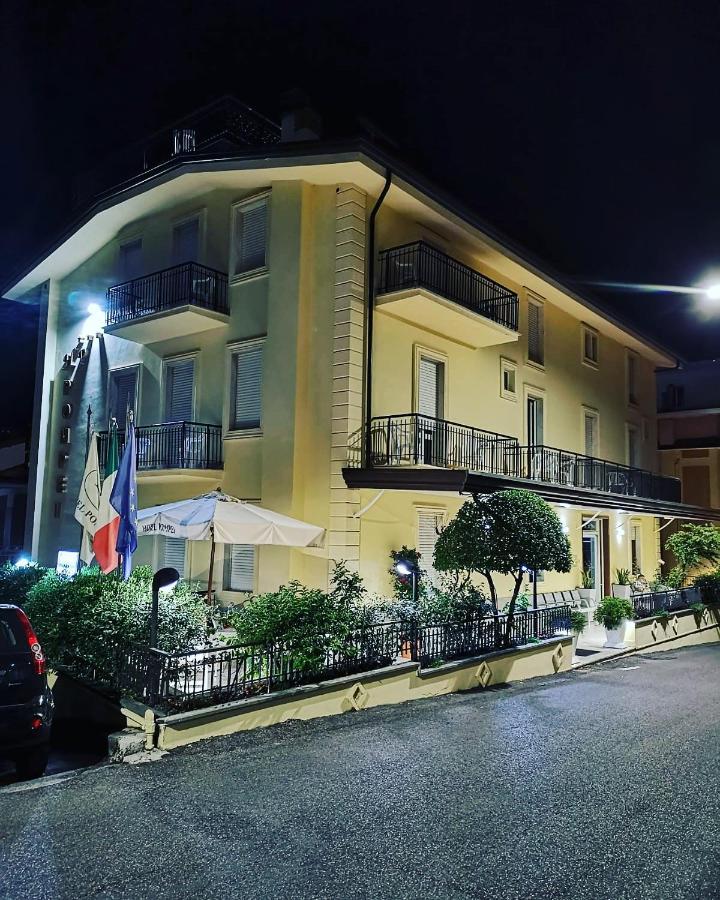 Hotel Pompei ฟีอุจจี ภายนอก รูปภาพ