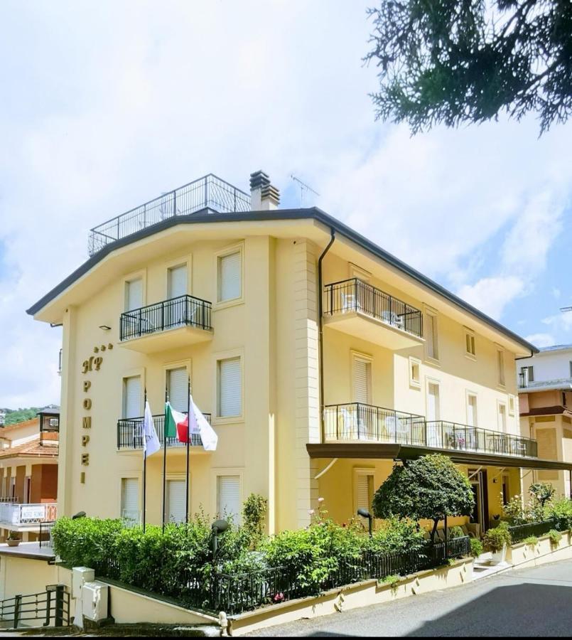 Hotel Pompei ฟีอุจจี ภายนอก รูปภาพ