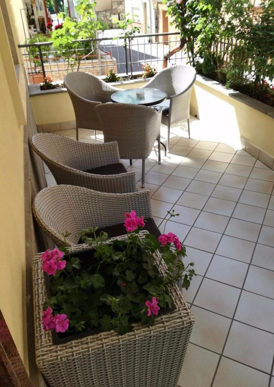 Hotel Pompei ฟีอุจจี ภายนอก รูปภาพ
