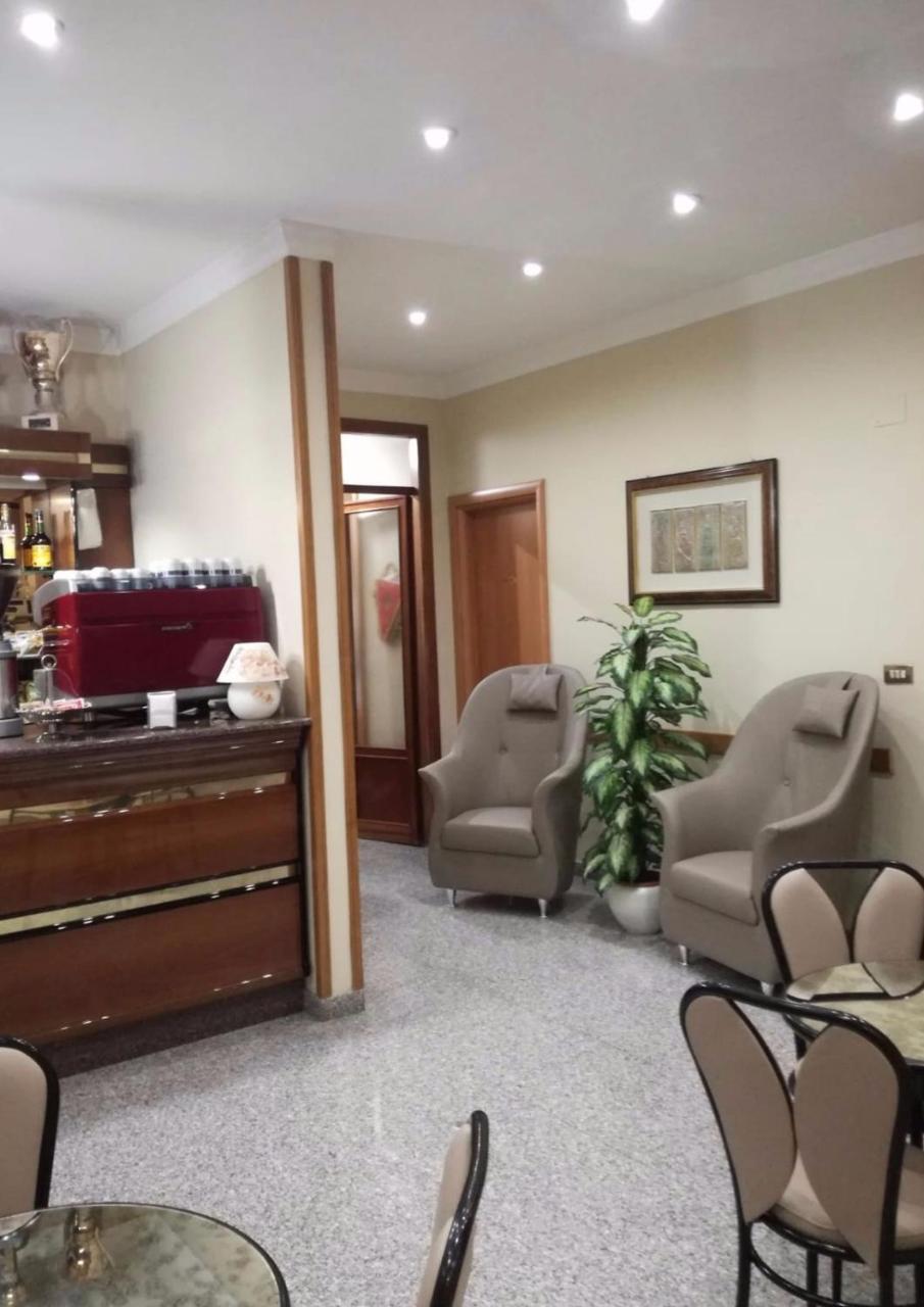 Hotel Pompei ฟีอุจจี ภายนอก รูปภาพ