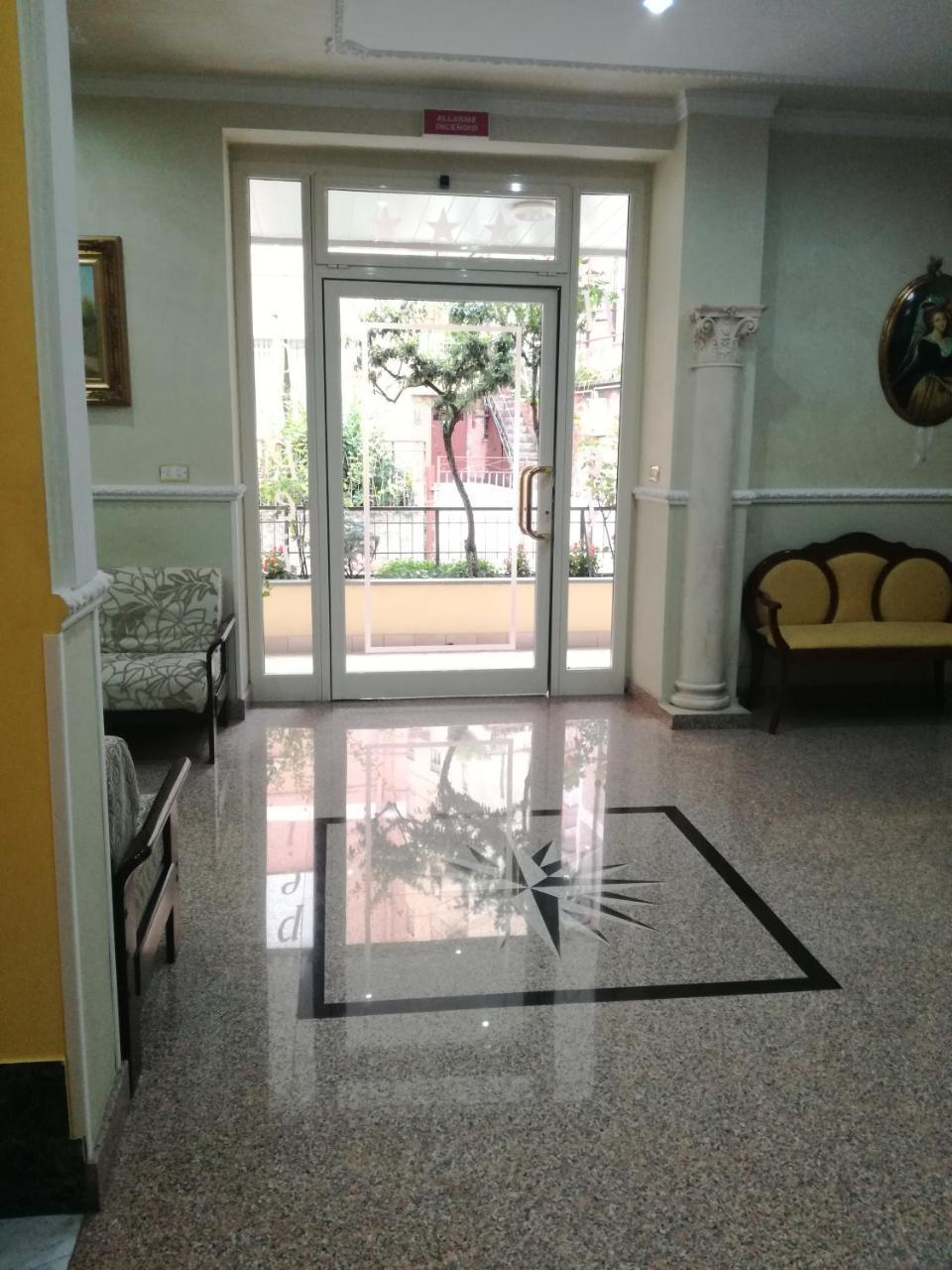 Hotel Pompei ฟีอุจจี ภายนอก รูปภาพ