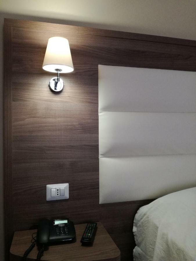 Hotel Pompei ฟีอุจจี ภายนอก รูปภาพ