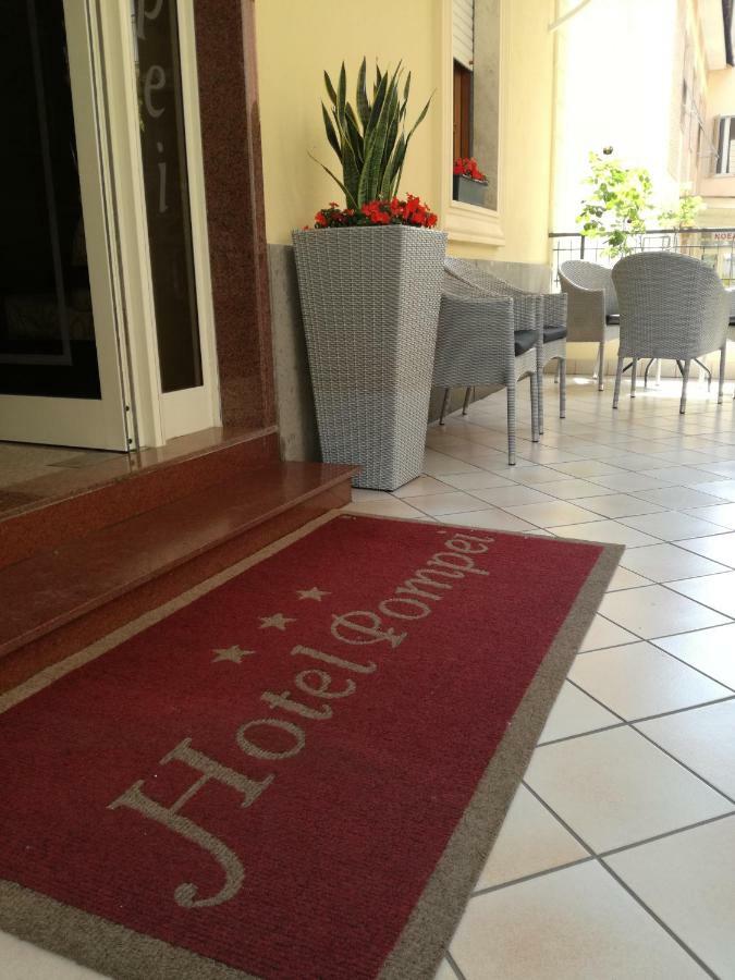 Hotel Pompei ฟีอุจจี ภายนอก รูปภาพ