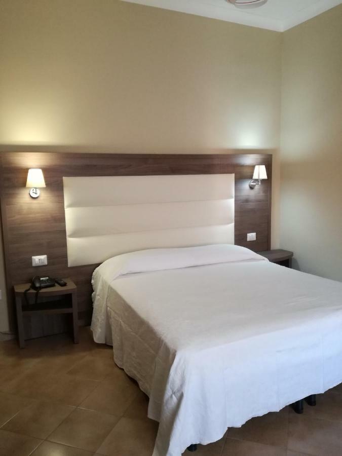Hotel Pompei ฟีอุจจี ภายนอก รูปภาพ