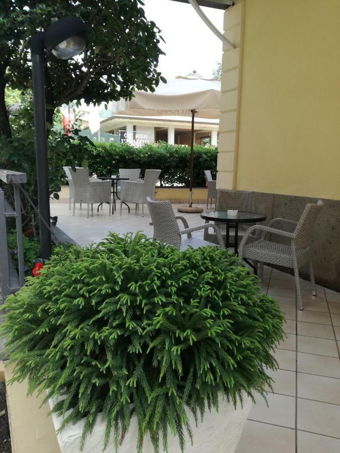 Hotel Pompei ฟีอุจจี ภายนอก รูปภาพ