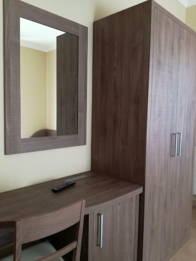 Hotel Pompei ฟีอุจจี ภายนอก รูปภาพ